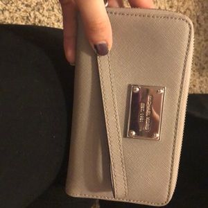 Authentic Michael Kors wristlet